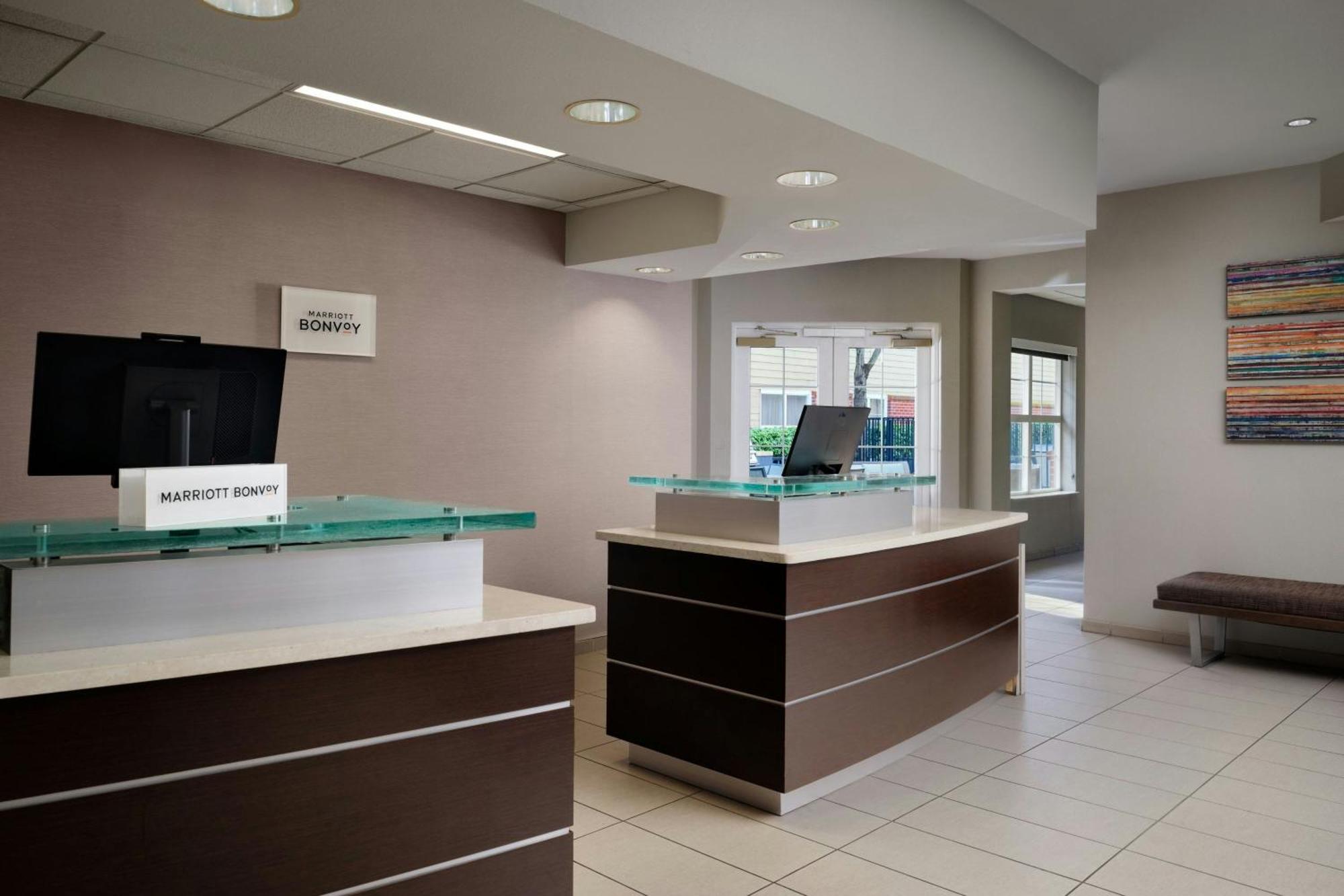 Residence Inn By Marriott Stockton Exteriér fotografie